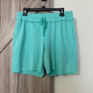 NWOT land ‘n sea Blue knit shorts medium